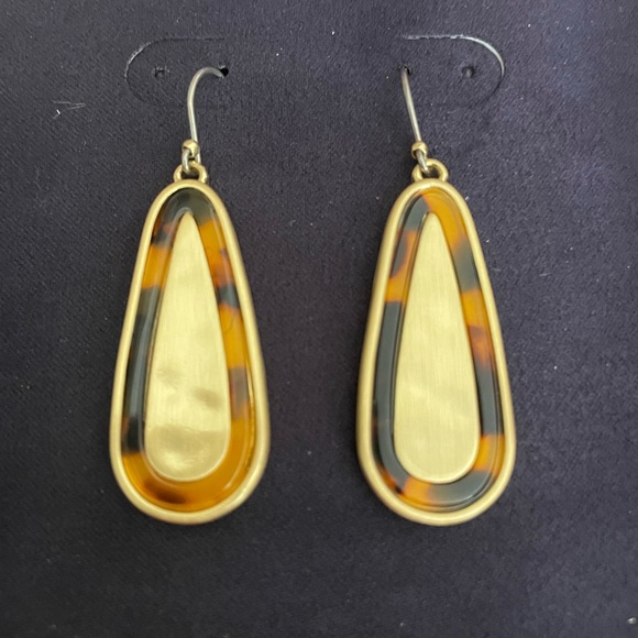 Lucky Brand Earrings - Tortoise and Gold Teardrop Design NIB - Picture 3 of 4